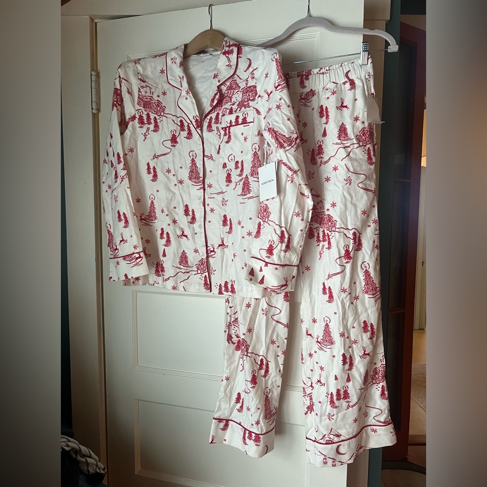 NWT Nordstrom holiday toile pajama set